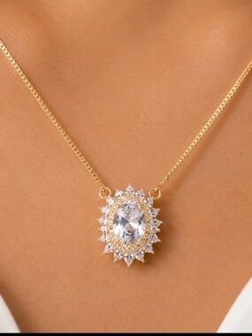 14K Gold Filled Clear CZ Sunburst Halo Pendant Necklace 18”